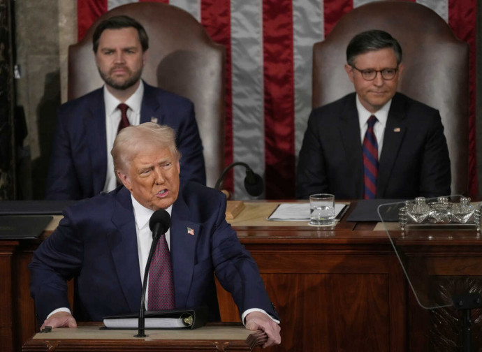 Trump al Congresso con Vance e Johnson (La Presse) Trump al Congresso con Vance e Johnson (La Presse)