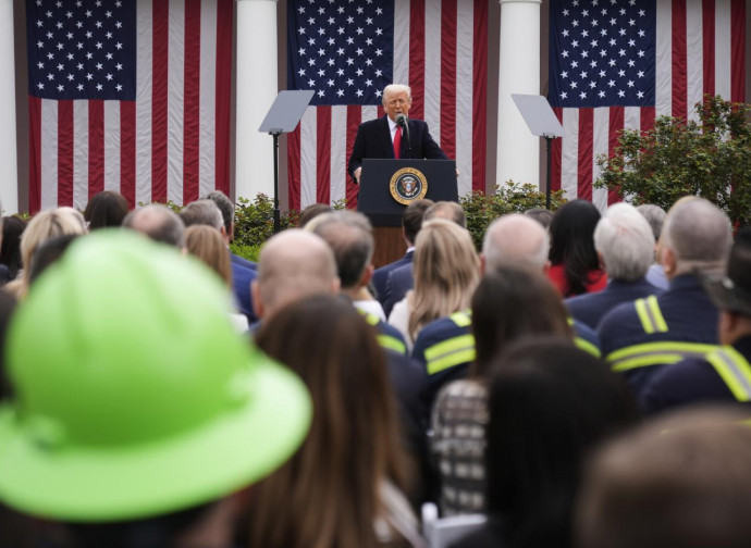 Trump presenta i dazi (La Presse) Trump presenta i dazi (La Presse)