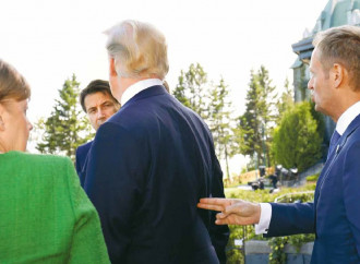 Tusk e i liberal polacchi, quanti attacchi a Trump