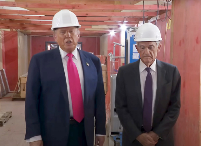 Donald Trump e Jerome Powell, presidente della FED (ImagoEconomica)