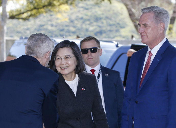Tsai Ing-wen e Kevin McCarthy Tsai Ing-wen e Kevin McCarthy