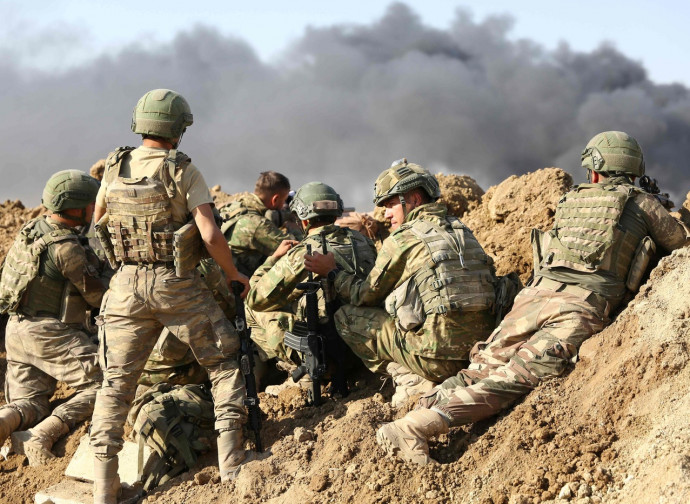 Siria settentrionale, soldati turchi al fronte Siria settentrionale, soldati turchi al fronte