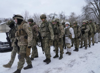Guerra fredda in Ucraina, Russia e Nato mobilitano