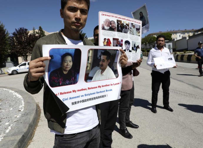 Protesta di uiguri, parenti di internati, ad Ankara