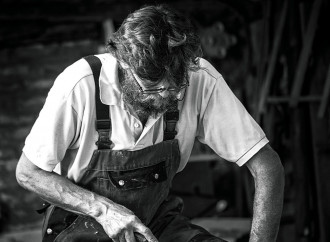 La Bussola Mensile: il lavoro dell'uomo nel piano di Dio