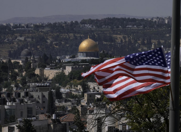Bandiere Usa a Gerusalemme Bandiere Usa a Gerusalemme