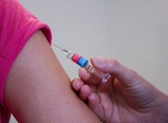 Vaccinazioni, il ricatto della burocrazia
