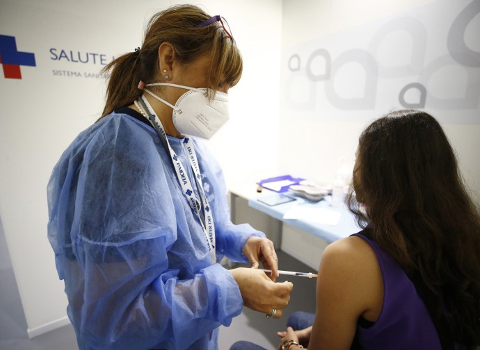 Vaccinazione aperta ai giovani Vaccinazione aperta ai giovani