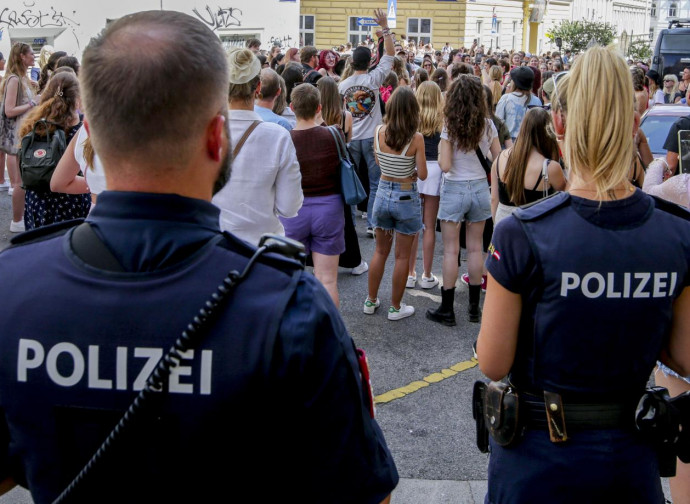 Polizia a Vienna (La Presse)