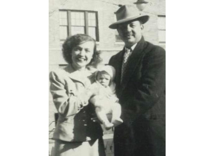 I coniugi Anne e Peter Stravinskas, con i figlio quando questo aveva 4 mesi I coniugi Anne e Peter Stravinskas, con i figlio quando questo aveva 4 mesi