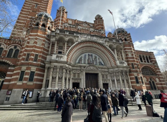 Boom di fedeli al Triduo cattolico nel regno di Sua Maestà