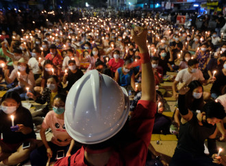 Myanmar, i democratici si rivoltano contro la Cina