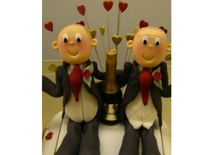 Le unioni civili gay sono equiparate al matrimonio Le unioni civili gay sono equiparate al matrimonio
