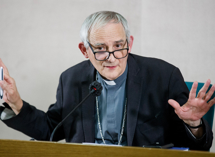 Il cardinale Zuppi Il cardinale Zuppi